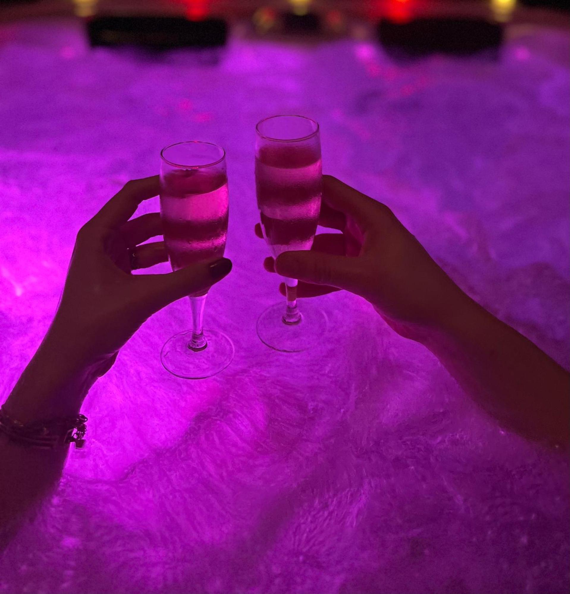 Le Relais De La Hardiesse 6Km Mont St Michel - Chambres Doubles - Suite Spa Privatif Courtils Pokój zdjęcie